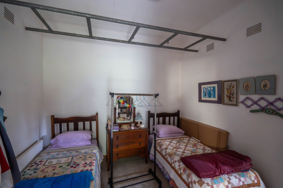 7 Bedroom Property for Sale in West Beach Eastern Cape